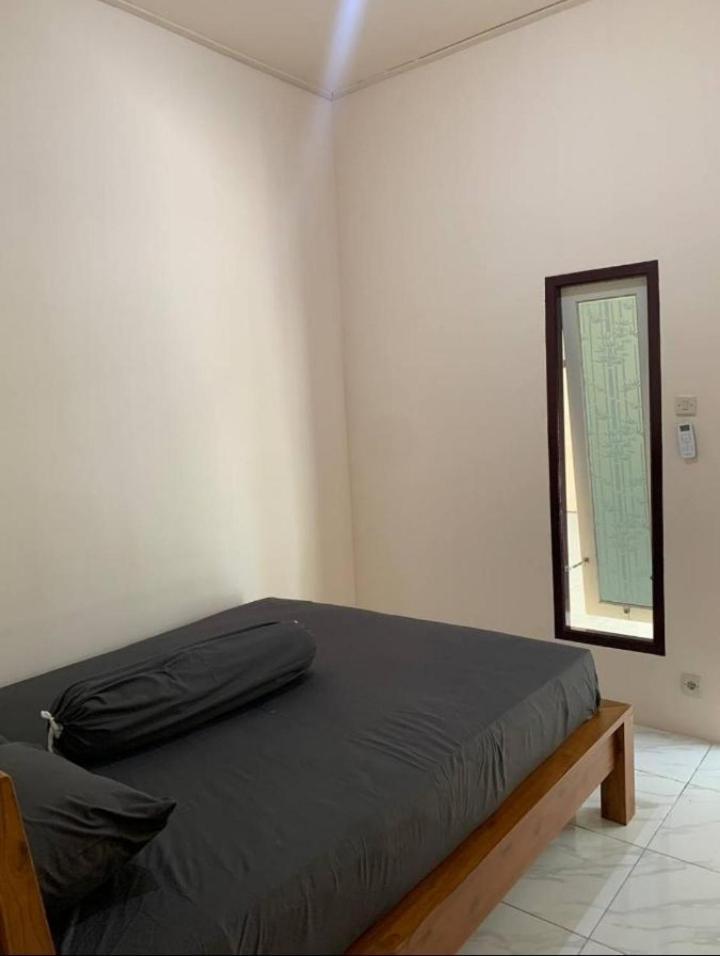 Dikky Guest House Near Bangsal And Sira Pemenang Экстерьер фото