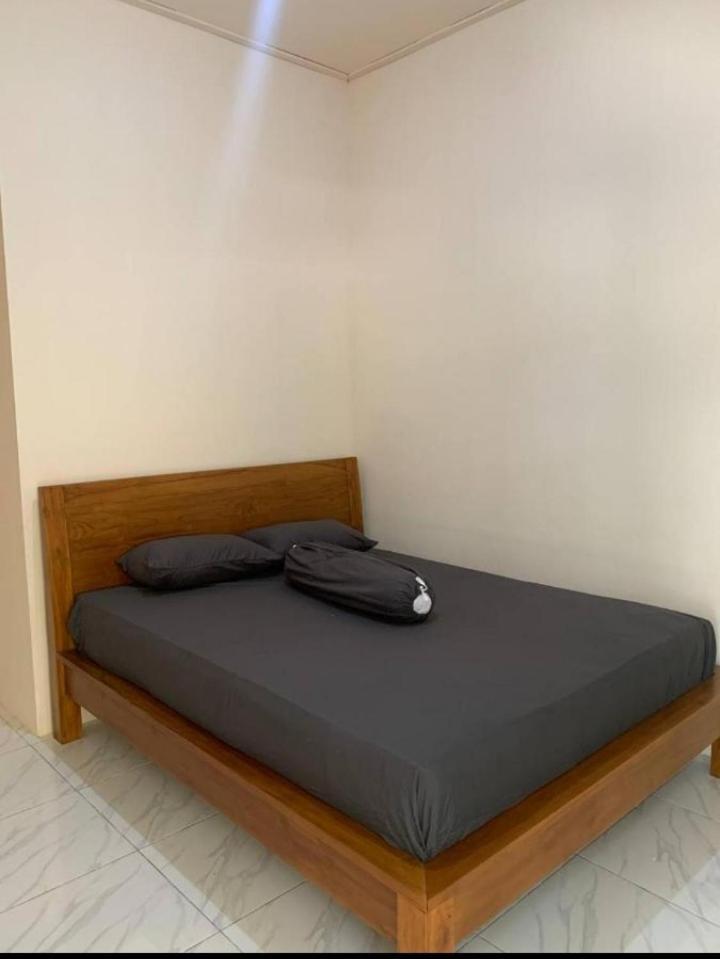 Dikky Guest House Near Bangsal And Sira Pemenang Экстерьер фото